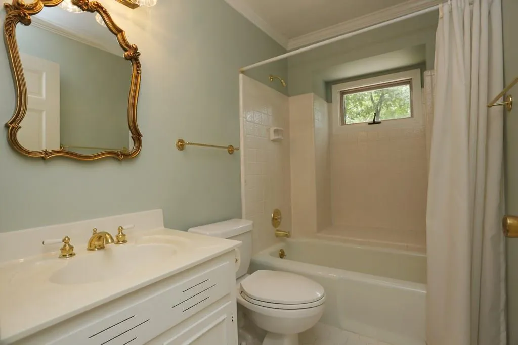 5995 River Chase Circle, Sandy Springs, Georgia 30328, 5 Bedrooms Bedrooms, ,4 BathroomsBathrooms,Residential,Sold,5995 River Chase Circle,5793343