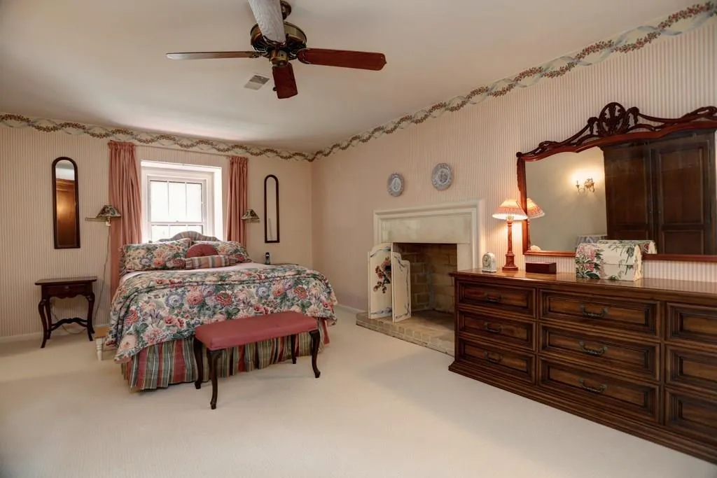 5995 River Chase Circle, Sandy Springs, Georgia 30328, 5 Bedrooms Bedrooms, ,4 BathroomsBathrooms,Residential,Sold,5995 River Chase Circle,5793343