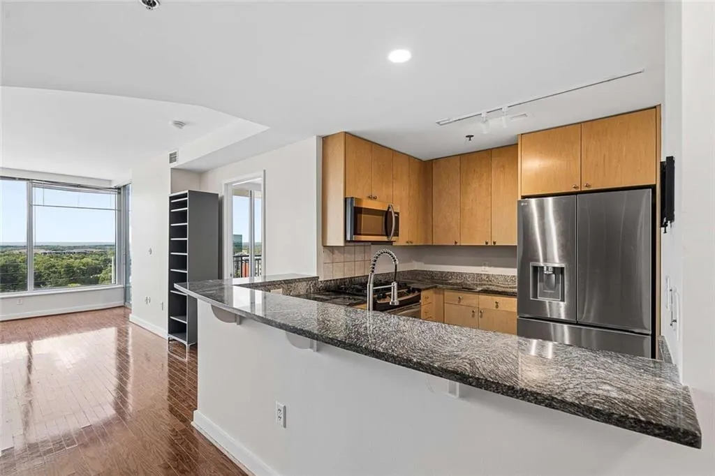 3338 Peachtree Road Ne Unit 1810, Atlanta, Georgia 30326, 1 Bedroom Bedrooms, 0 ,1 BathroomBathrooms,Residential,For Sale,3338 Peachtree Road Ne Unit 1810,7832444