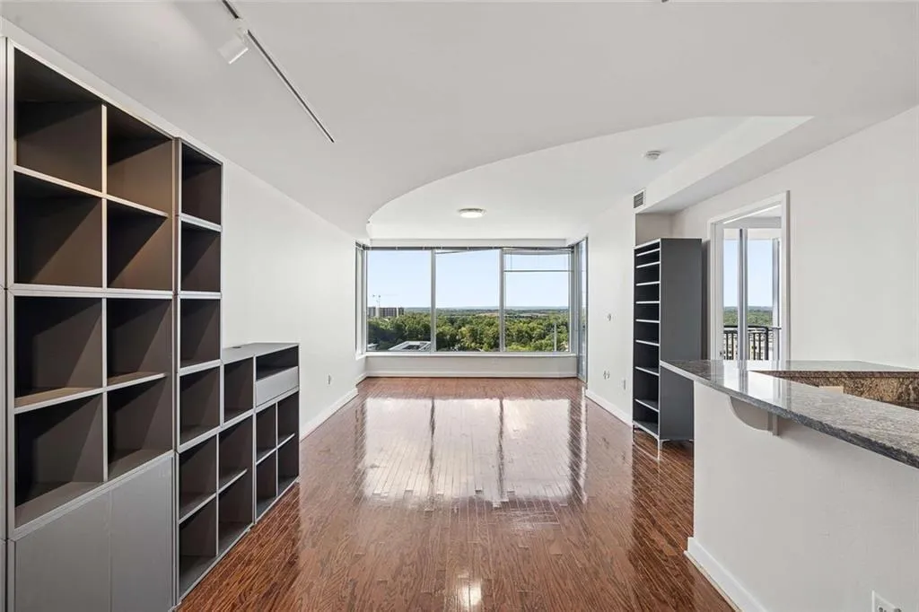 3338 Peachtree Road Ne Unit 1810, Atlanta, Georgia 30326, 1 Bedroom Bedrooms, 0 ,1 BathroomBathrooms,Residential,For Sale,3338 Peachtree Road Ne Unit 1810,7832444