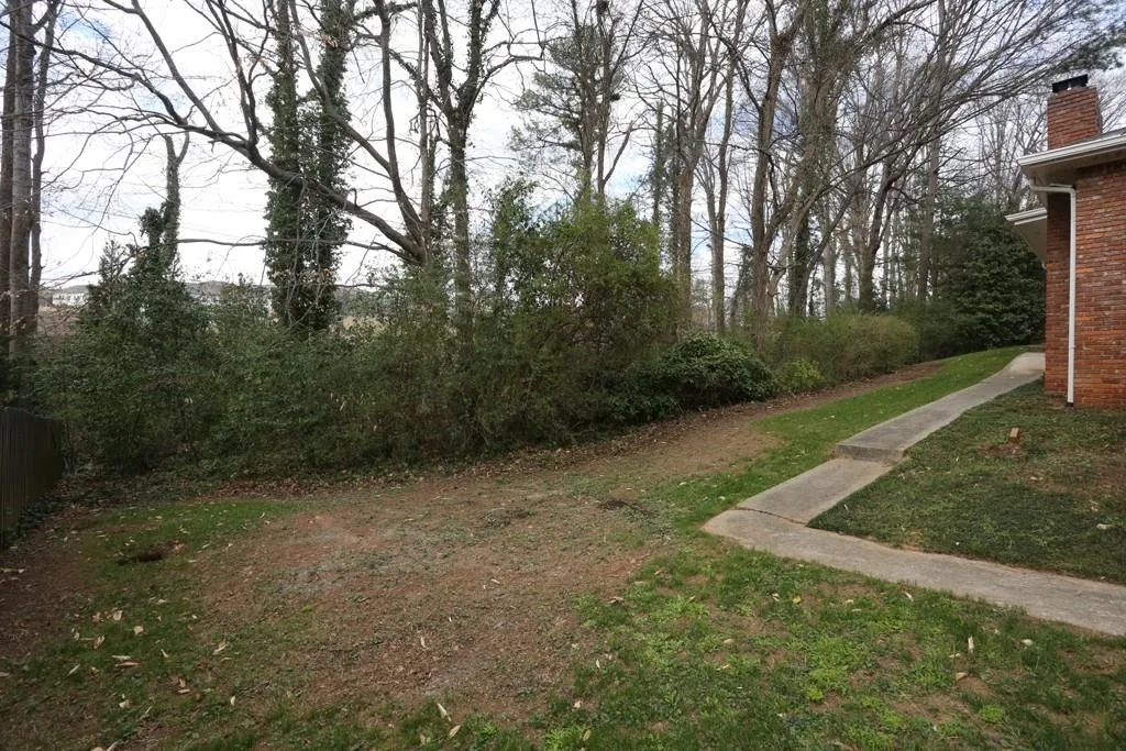 4770 Huntley Drive, Atlanta, Georgia 30342, 4 Bedrooms Bedrooms, ,3 BathroomsBathrooms,Residential,Sold,4770 Huntley Drive,5818442