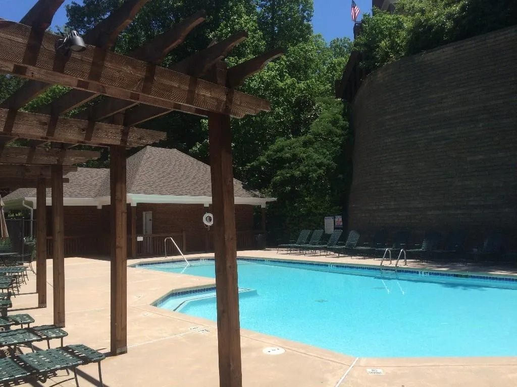 308 Crossing Valley Lane Unit 308, Atlanta, Georgia 30339, 4 Bedrooms Bedrooms, ,3 BathroomsBathrooms,Residential,Sold,308 Crossing Valley Lane Unit 308,5702782