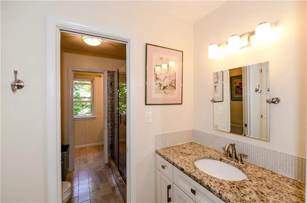 360 Fountain Oaks Lane, Atlanta, Georgia 30342, 3 Bedrooms Bedrooms, ,2 BathroomsBathrooms,Residential,Sold,360 Fountain Oaks Lane,5918587