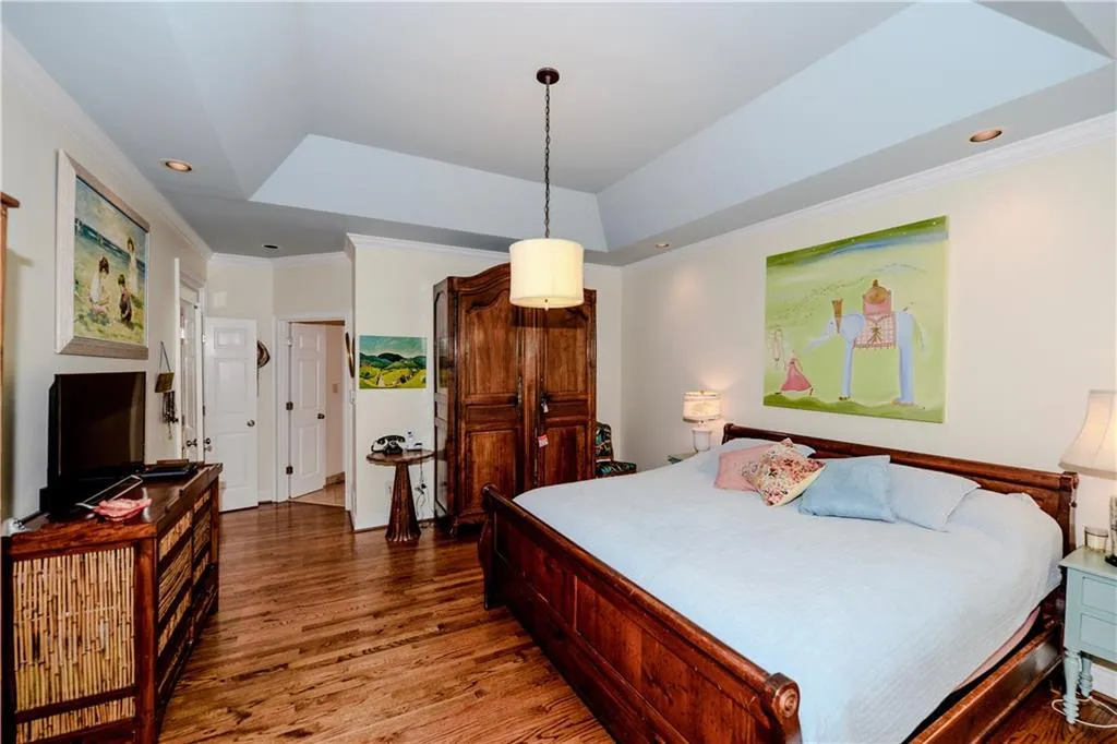 360 Fountain Oaks Lane, Atlanta, Georgia 30342, 3 Bedrooms Bedrooms, ,2 BathroomsBathrooms,Residential,Sold,360 Fountain Oaks Lane,5918587