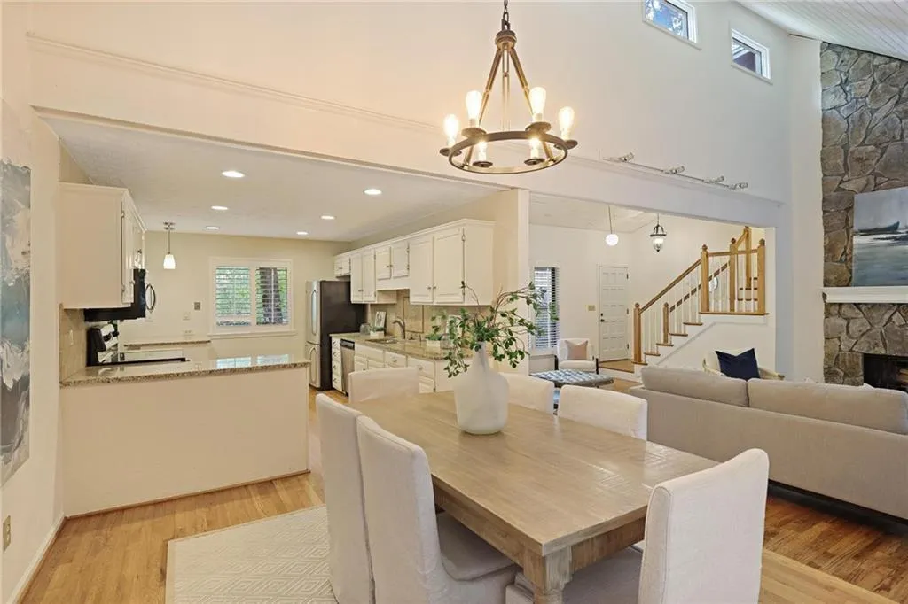 2792 Lansdowne Lane Se, Atlanta, Georgia 30339, 4 Bedrooms Bedrooms, ,3 BathroomsBathrooms,Residential,For Sale,2792 Lansdowne Lane Se,7642604