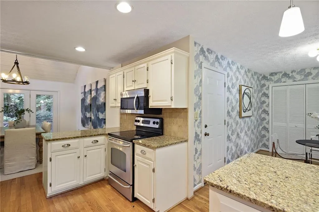 2792 Lansdowne Lane Se, Atlanta, Georgia 30339, 4 Bedrooms Bedrooms, ,3 BathroomsBathrooms,Residential,For Sale,2792 Lansdowne Lane Se,7642604