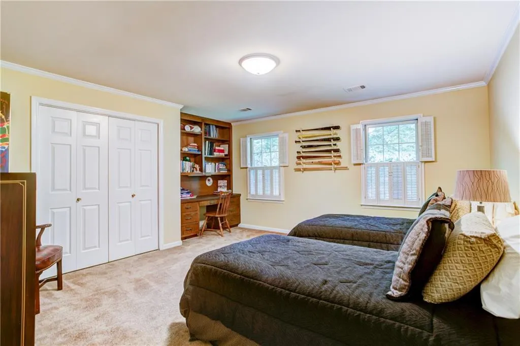 995 Riverside Trace, Sandy Springs, Georgia 30328, 4 Bedrooms Bedrooms, ,3 BathroomsBathrooms,Residential,Sold,995 Riverside Trace,5842113