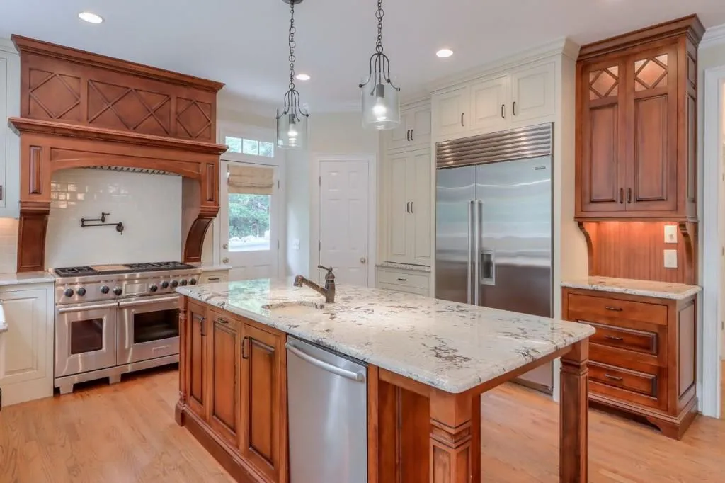 1635 Misty Oaks Drive, Sandy Springs, Georgia 30350, 6 Bedrooms Bedrooms, ,6 BathroomsBathrooms,Residential,Sold,1635 Misty Oaks Drive,6900674