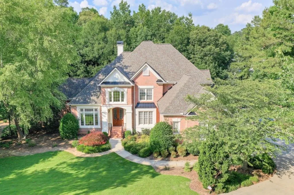 1635 Misty Oaks Drive, Sandy Springs, Georgia 30350, 6 Bedrooms Bedrooms, ,6 BathroomsBathrooms,Residential,Sold,1635 Misty Oaks Drive,6900674