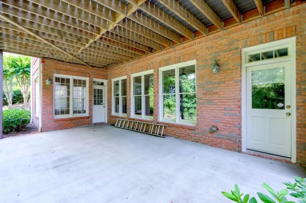 1635 Misty Oaks Drive, Sandy Springs, Georgia 30350, 6 Bedrooms Bedrooms, ,6 BathroomsBathrooms,Residential,Sold,1635 Misty Oaks Drive,6900674