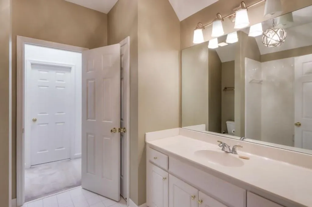 1635 Misty Oaks Drive, Sandy Springs, Georgia 30350, 6 Bedrooms Bedrooms, ,6 BathroomsBathrooms,Residential,Sold,1635 Misty Oaks Drive,6900674