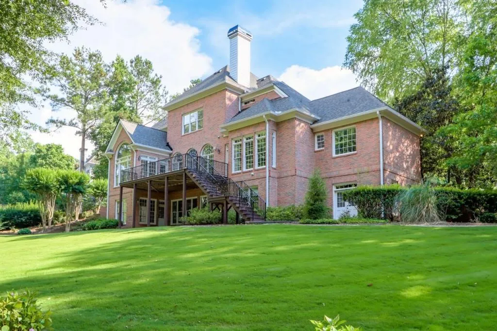 1635 Misty Oaks Drive, Sandy Springs, Georgia 30350, 6 Bedrooms Bedrooms, ,6 BathroomsBathrooms,Residential,Sold,1635 Misty Oaks Drive,6900674