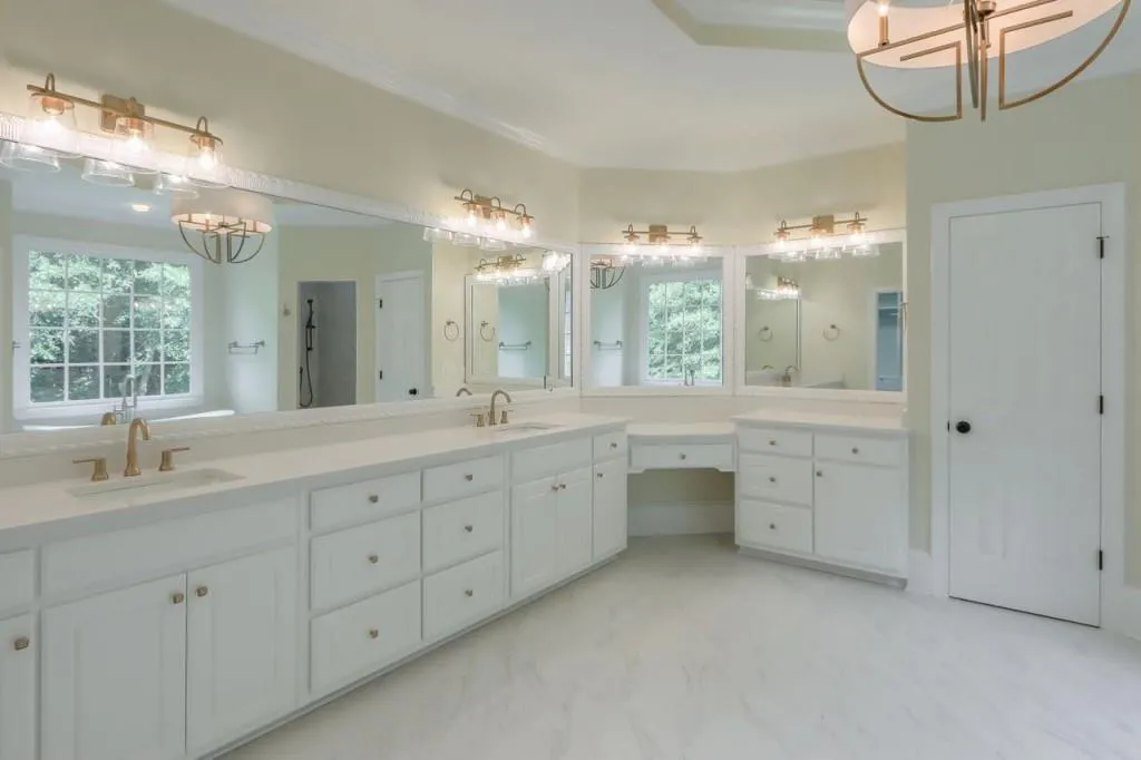 1635 Misty Oaks Drive, Sandy Springs, Georgia 30350, 6 Bedrooms Bedrooms, ,6 BathroomsBathrooms,Residential,Sold,1635 Misty Oaks Drive,6900674