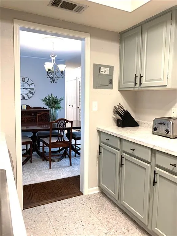 6851 Roswell Road Unit J7, Atlanta, Georgia 30328, 2 Bedrooms Bedrooms, ,2 BathroomsBathrooms,Residential,Sold,6851 Roswell Road Unit J7,6880509