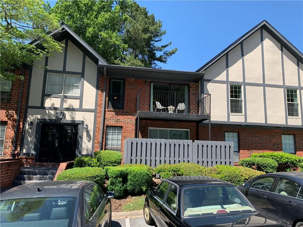 6851 Roswell Road Unit J7, Atlanta, Georgia 30328, 2 Bedrooms Bedrooms, ,2 BathroomsBathrooms,Residential,Sold,6851 Roswell Road Unit J7,6880509