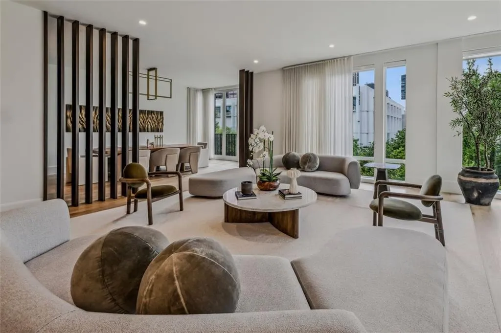 1301 Peachtree Street Ne Unit 4l, Atlanta, Georgia 30309, 3 Bedrooms Bedrooms, ,3 BathroomsBathrooms,Residential,For Sale,1301 Peachtree Street Ne Unit 4l,7600680
