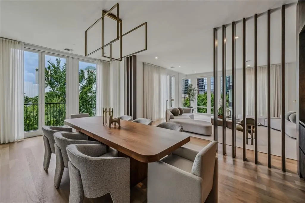 1301 Peachtree Street Ne Unit 4l, Atlanta, Georgia 30309, 3 Bedrooms Bedrooms, ,3 BathroomsBathrooms,Residential,For Sale,1301 Peachtree Street Ne Unit 4l,7600680