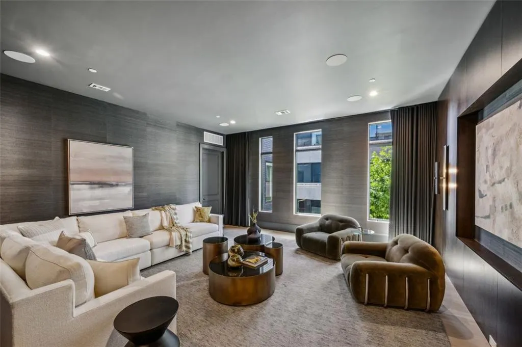 1301 Peachtree Street Ne Unit 4l, Atlanta, Georgia 30309, 3 Bedrooms Bedrooms, ,3 BathroomsBathrooms,Residential,For Sale,1301 Peachtree Street Ne Unit 4l,7600680