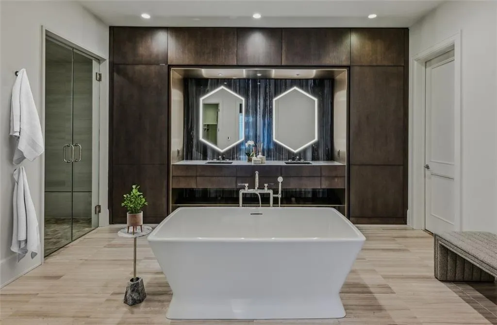 1301 Peachtree Street Ne Unit 4l, Atlanta, Georgia 30309, 3 Bedrooms Bedrooms, ,3 BathroomsBathrooms,Residential,For Sale,1301 Peachtree Street Ne Unit 4l,7600680