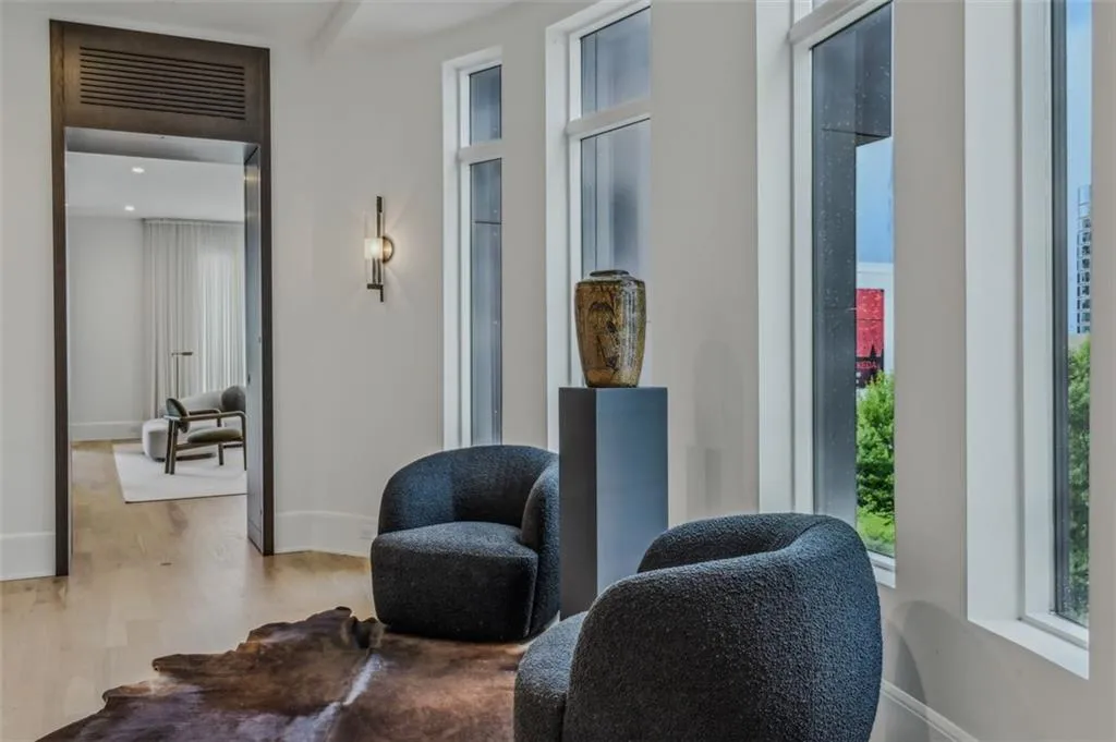 1301 Peachtree Street Ne Unit 4l, Atlanta, Georgia 30309, 3 Bedrooms Bedrooms, ,3 BathroomsBathrooms,Residential,For Sale,1301 Peachtree Street Ne Unit 4l,7600680