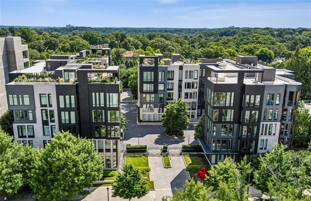 1301 Peachtree Street Ne Unit 4l, Atlanta, Georgia 30309, 3 Bedrooms Bedrooms, ,3 BathroomsBathrooms,Residential,For Sale,1301 Peachtree Street Ne Unit 4l,7600680