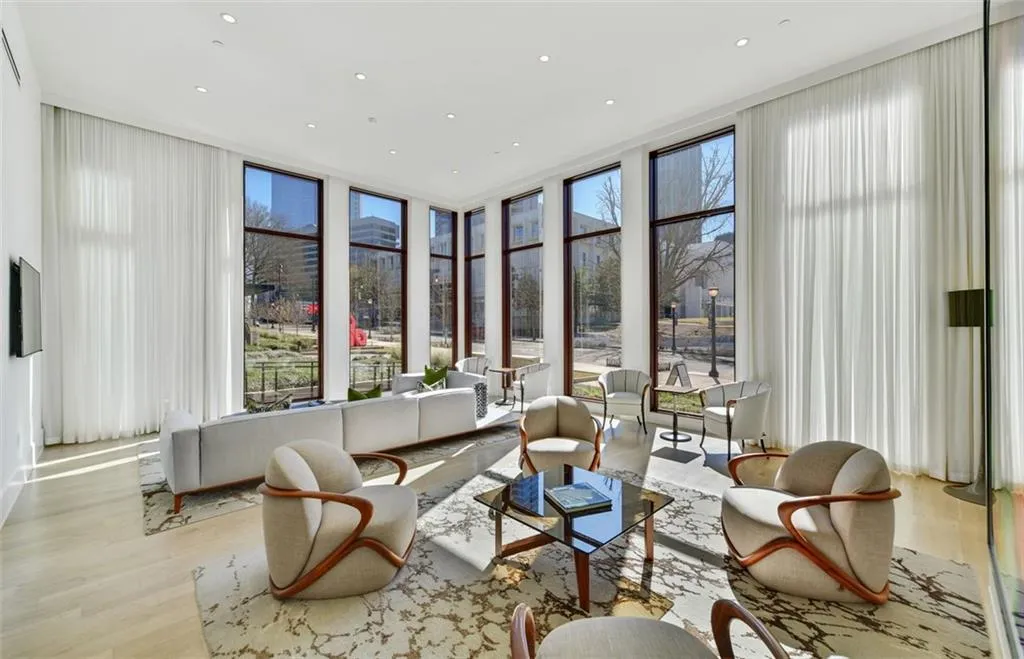 1301 Peachtree Street Ne Unit 4l, Atlanta, Georgia 30309, 3 Bedrooms Bedrooms, ,3 BathroomsBathrooms,Residential,For Sale,1301 Peachtree Street Ne Unit 4l,7600680