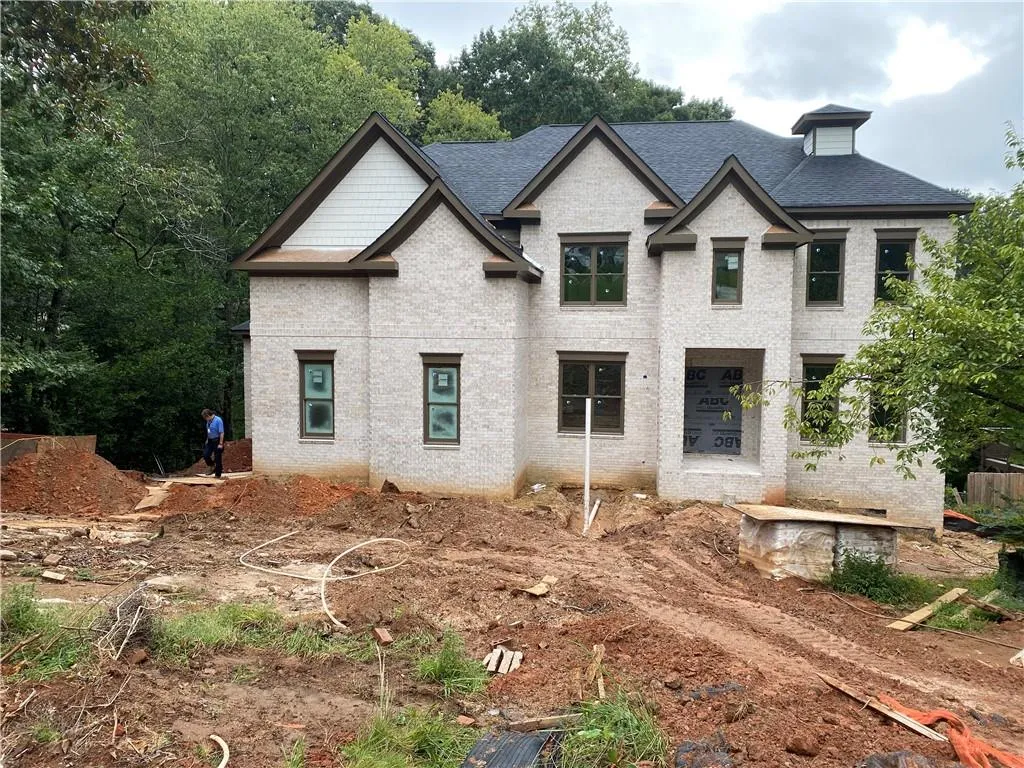 5915 Brookgreen Road, Sandy Springs, Georgia 30328, 5 Bedrooms Bedrooms, ,5 BathroomsBathrooms,Residential,Sold,5915 Brookgreen Road,6813604