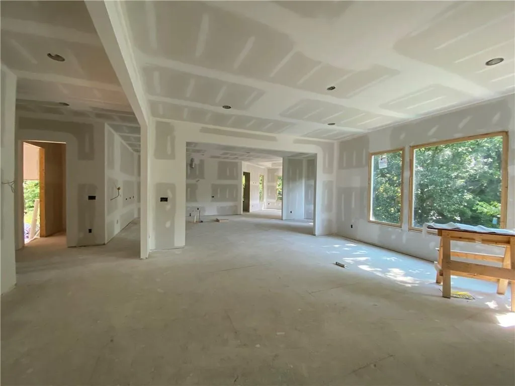 5915 Brookgreen Road, Sandy Springs, Georgia 30328, 5 Bedrooms Bedrooms, ,5 BathroomsBathrooms,Residential,Sold,5915 Brookgreen Road,6813604
