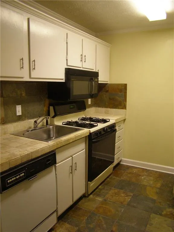 604 River Run Drive, Atlanta, Georgia 30350, 1 Bedroom Bedrooms, ,1 BathroomBathrooms,Residential,Sold,604 River Run Drive,5920567