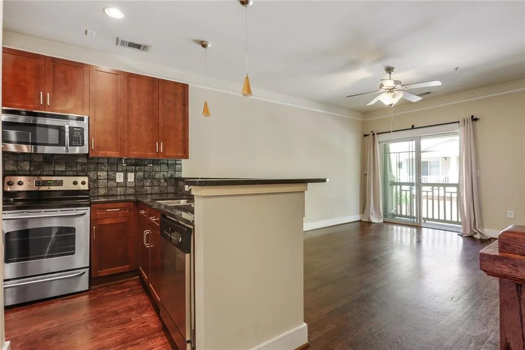 216 Semel Drive Unit 356, Atlanta, Georgia 30309, 2 Bedrooms Bedrooms, ,2 BathroomsBathrooms,Residential,Sold,216 Semel Drive Unit 356,6005264