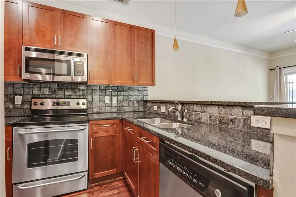 216 Semel Drive Unit 356, Atlanta, Georgia 30309, 2 Bedrooms Bedrooms, ,2 BathroomsBathrooms,Residential,Sold,216 Semel Drive Unit 356,6005264
