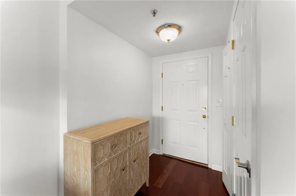 275 13th Street Ne Unit 502, Atlanta, Georgia 30309, 2 Bedrooms Bedrooms, ,1 BathroomBathrooms,Residential,For Sale,275 13th Street Ne Unit 502,7617136