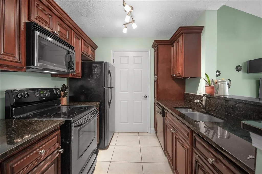 7303 Santa Fe Parkway, Atlanta, Georgia 30350, 2 Bedrooms Bedrooms, ,2 BathroomsBathrooms,Residential,Sold,7303 Santa Fe Parkway,6758269