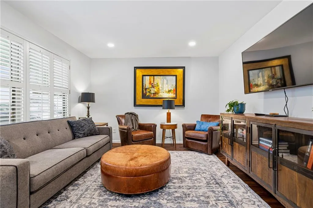 68 Monet Court Nw, Atlanta, Georgia 30327, 2 Bedrooms Bedrooms, 0 ,2 BathroomsBathrooms,Residential,For Sale,68 Monet Court Nw,7845117