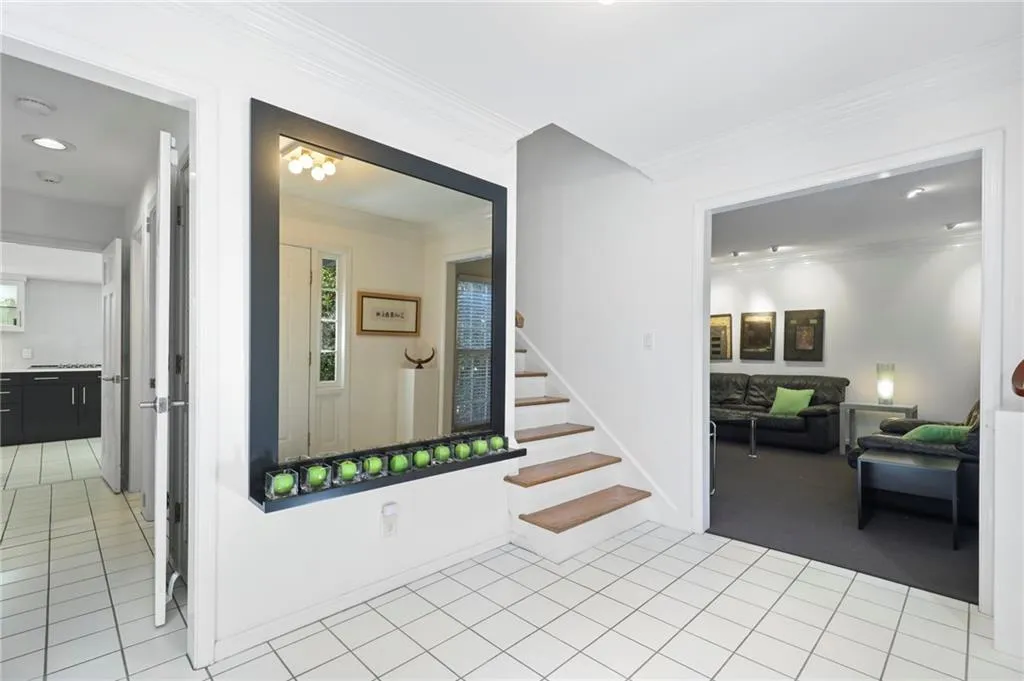 565 Tanacrest Circle, Sandy Springs, Georgia 30328, 5 Bedrooms Bedrooms, ,3 BathroomsBathrooms,Residential,Sold,565 Tanacrest Circle,7016580