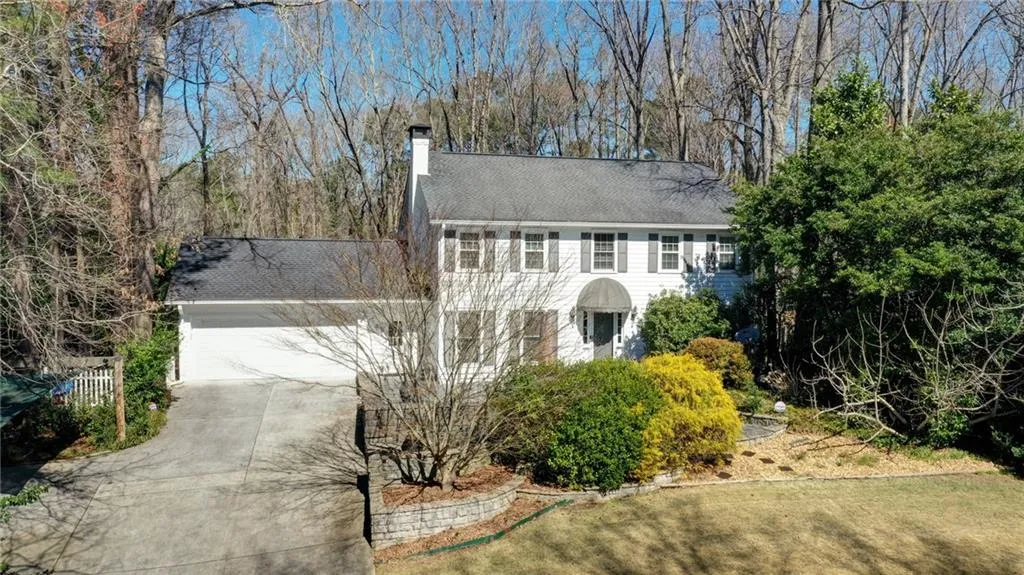 565 Tanacrest Circle, Sandy Springs, Georgia 30328, 5 Bedrooms Bedrooms, ,3 BathroomsBathrooms,Residential,Sold,565 Tanacrest Circle,7016580