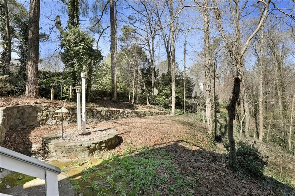 565 Tanacrest Circle, Sandy Springs, Georgia 30328, 5 Bedrooms Bedrooms, ,3 BathroomsBathrooms,Residential,Sold,565 Tanacrest Circle,7016580