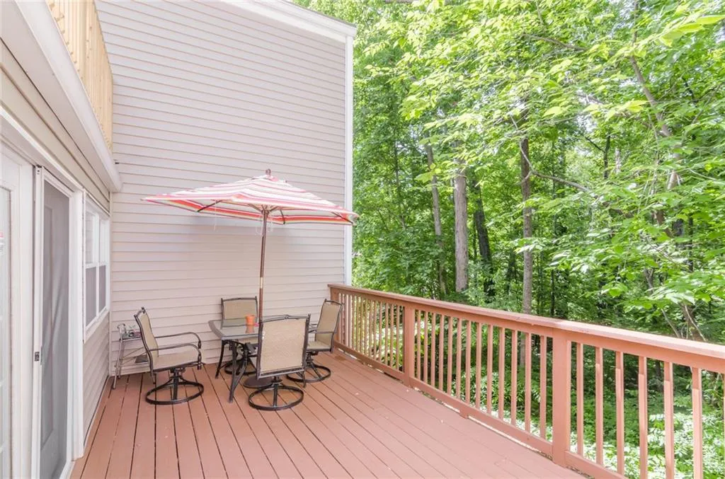 86 Dunwoody Springs Drive Unit 86, Sandy Springs, Georgia 30328, 3 Bedrooms Bedrooms, ,2 BathroomsBathrooms,Residential,Sold,86 Dunwoody Springs Drive Unit 86,5691914