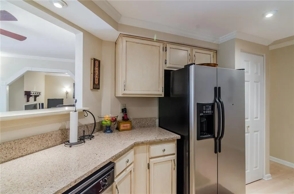 86 Dunwoody Springs Drive Unit 86, Sandy Springs, Georgia 30328, 3 Bedrooms Bedrooms, ,2 BathroomsBathrooms,Residential,Sold,86 Dunwoody Springs Drive Unit 86,5691914