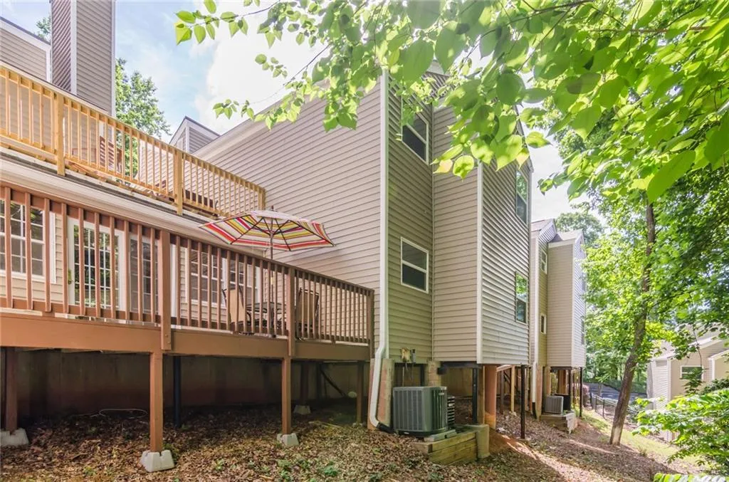 86 Dunwoody Springs Drive Unit 86, Sandy Springs, Georgia 30328, 3 Bedrooms Bedrooms, ,2 BathroomsBathrooms,Residential,Sold,86 Dunwoody Springs Drive Unit 86,5691914