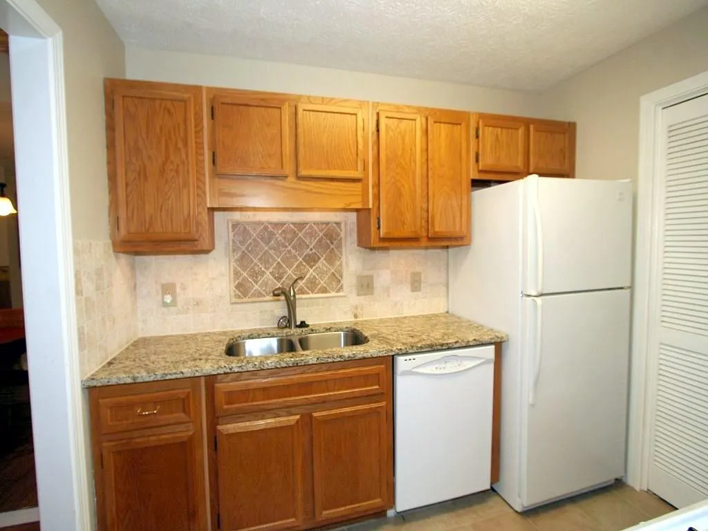 1109 Gettysburg Place, Sandy Springs, Georgia 30350, 2 Bedrooms Bedrooms, ,2 BathroomsBathrooms,Residential,Sold,1109 Gettysburg Place,5773060