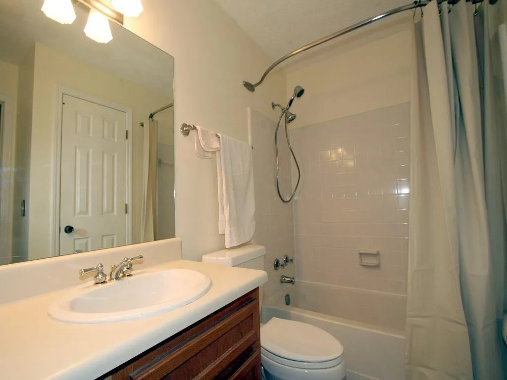 1109 Gettysburg Place, Sandy Springs, Georgia 30350, 2 Bedrooms Bedrooms, ,2 BathroomsBathrooms,Residential,Sold,1109 Gettysburg Place,5773060