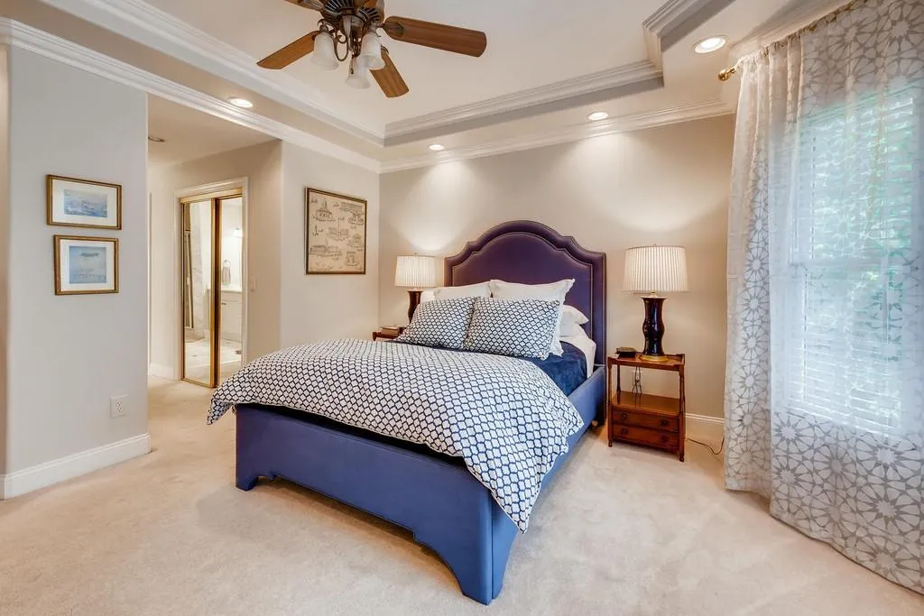 6375 Glenridge Drive Unit 201, Sandy Springs, Georgia 30328, 3 Bedrooms Bedrooms, ,3 BathroomsBathrooms,Residential,Sold,6375 Glenridge Drive Unit 201,6729874
