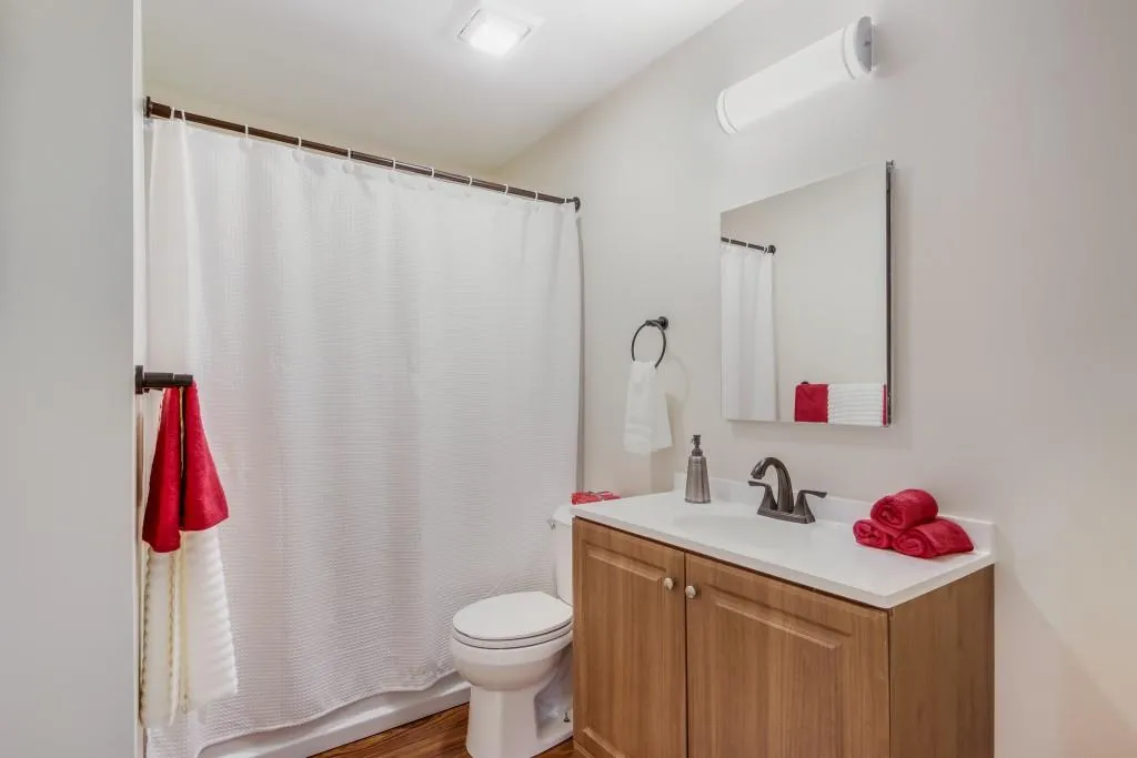5400 Roswell Road Unit A4, Sandy Springs, Georgia 30342, 2 Bedrooms Bedrooms, ,1 BathroomBathrooms,Residential,Sold,5400 Roswell Road Unit A4,6831340
