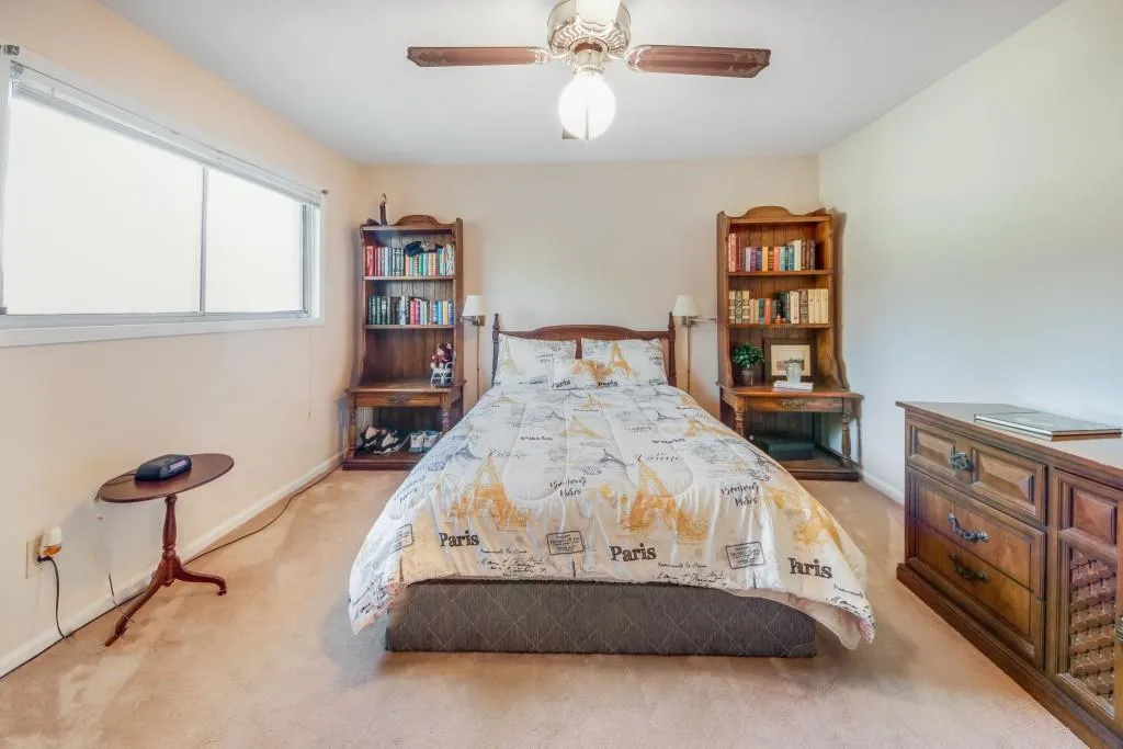 5400 Roswell Road Unit A4, Sandy Springs, Georgia 30342, 2 Bedrooms Bedrooms, ,1 BathroomBathrooms,Residential,Sold,5400 Roswell Road Unit A4,6831340