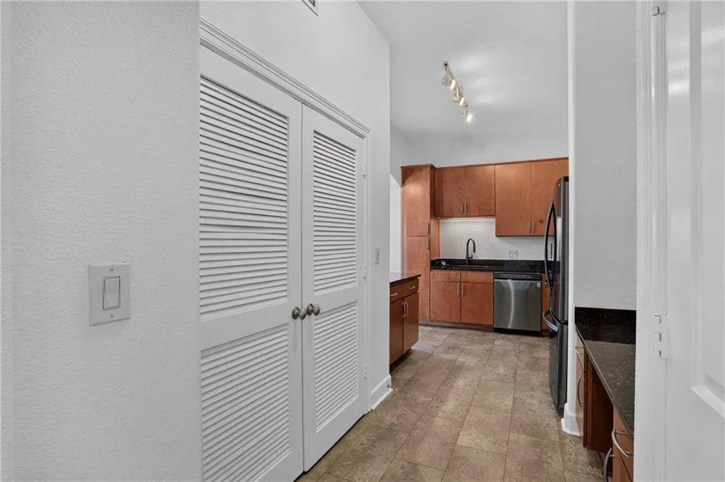 3445 Stratford Road Ne Unit 2307, Atlanta, Georgia 30326, 2 Bedrooms Bedrooms, 0 ,2 BathroomsBathrooms,Residential,For Sale,3445 Stratford Road Ne Unit 2307,7832340