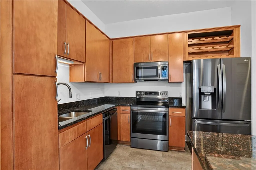 3445 Stratford Road Ne Unit 2307, Atlanta, Georgia 30326, 2 Bedrooms Bedrooms, 0 ,2 BathroomsBathrooms,Residential,For Sale,3445 Stratford Road Ne Unit 2307,7832340