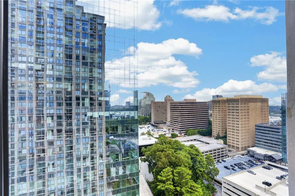 3445 Stratford Road Ne Unit 2307, Atlanta, Georgia 30326, 2 Bedrooms Bedrooms, 0 ,2 BathroomsBathrooms,Residential,For Sale,3445 Stratford Road Ne Unit 2307,7832340