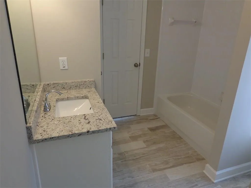 720 Ne Hunting View Point Ne, Sandy Springs, Georgia 30328, 4 Bedrooms Bedrooms, ,3 BathroomsBathrooms,Residential,Sold,720 Ne Hunting View Point Ne,5989140
