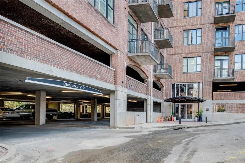 View of apartment building / complex
